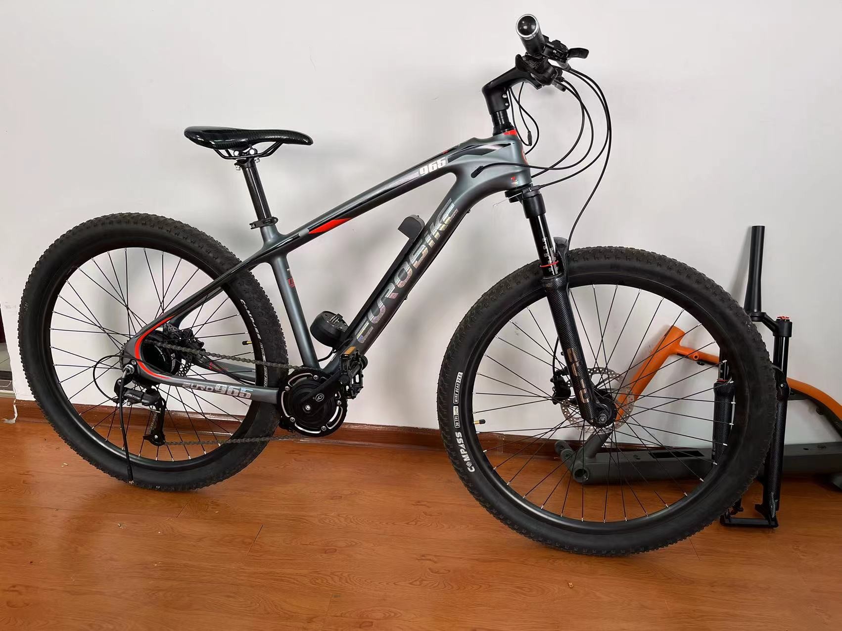 C965 euro Carbon Fiber Mountain Electric Bikes 27.5 Inch TRUCK Mid-Drive Motor 5.2Ah 36v 250w